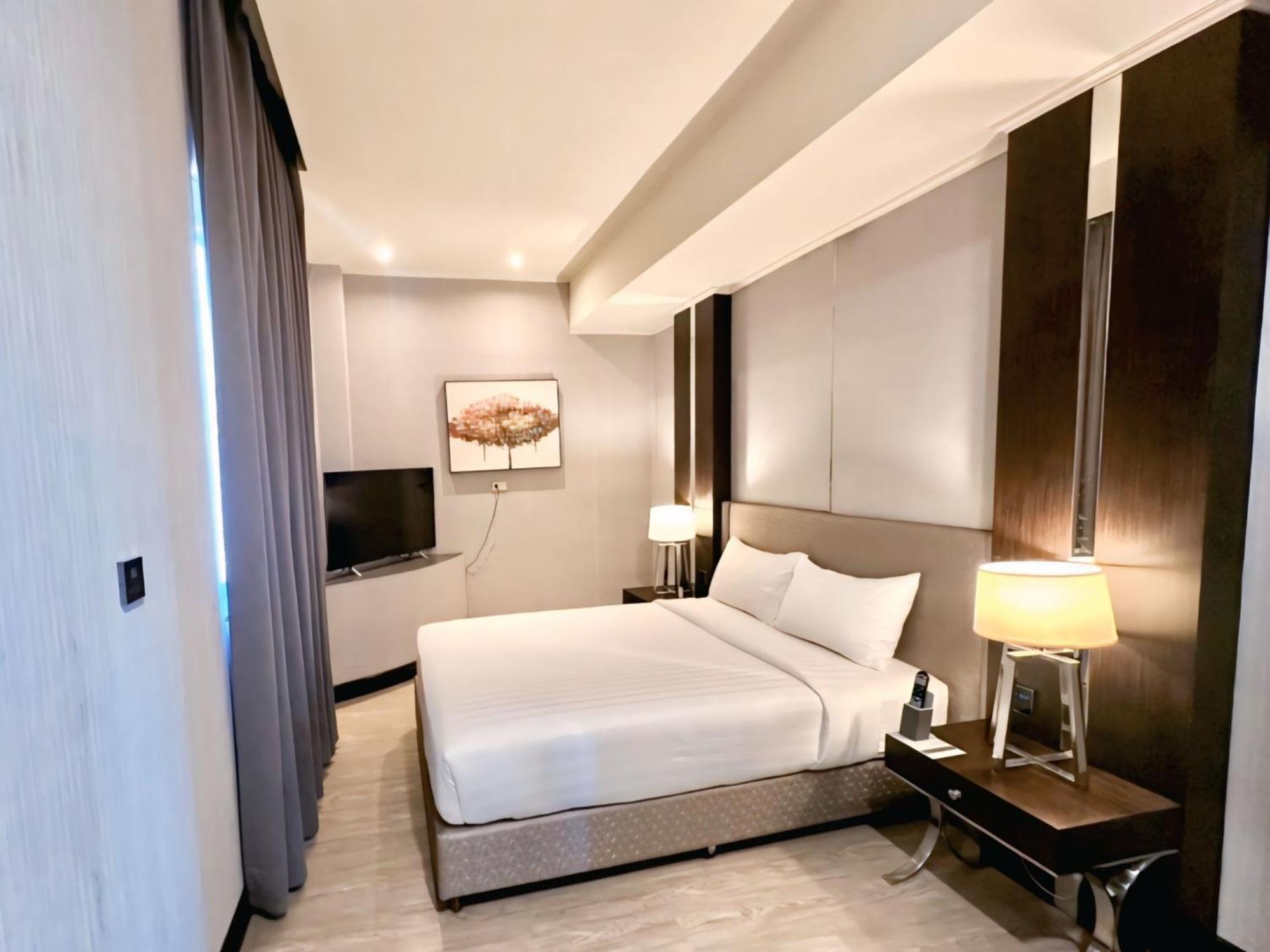 Hotel Le Charme - Subic 4*